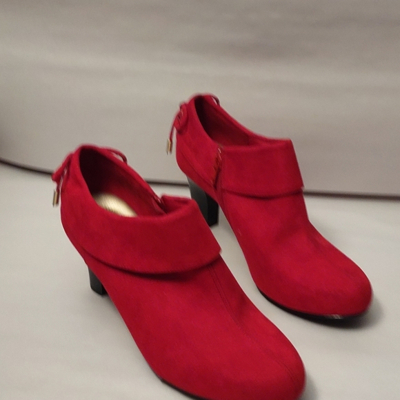 🌺COACH & FOUR Red Suede (Fabric) Slip On Booties Side Zipper Boots Size 10🌺 - Picture 14 of 15